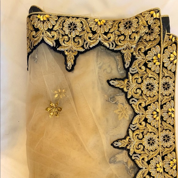 Lashkara Velvet Top & Silk Pant( Kurta Salwar) - Picture 3 of 5